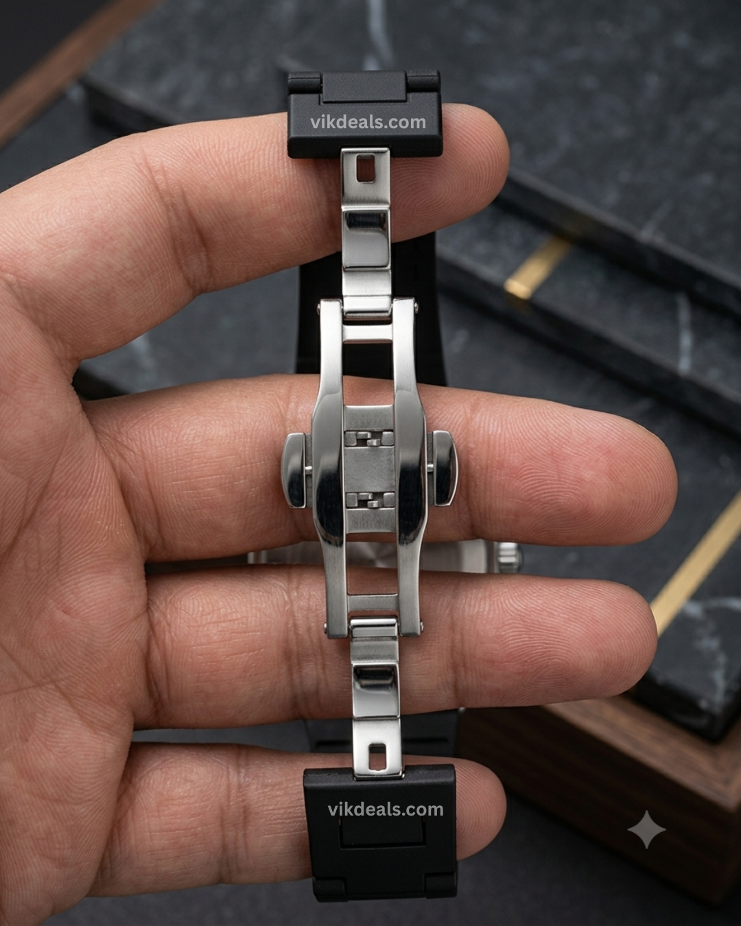Black Arabic Aura Watch